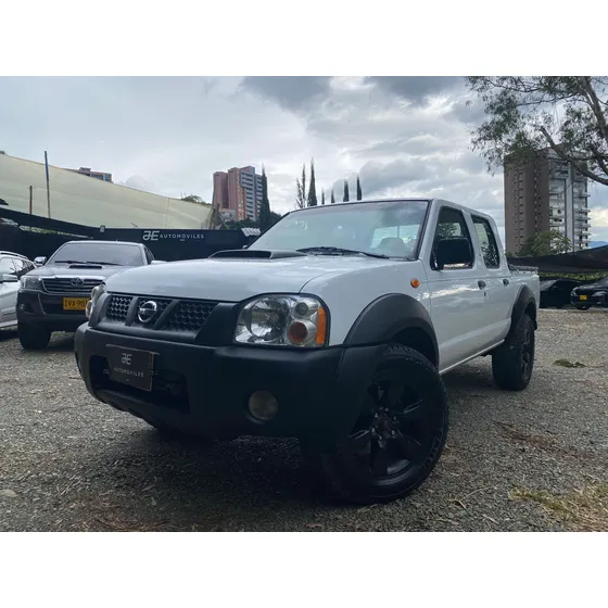 Nissan Np300 Frontier 2.5 Diésel 4x4