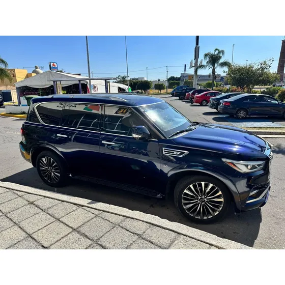 Infiniti Qx80 5.6l Perfection 8 Pasajeros At