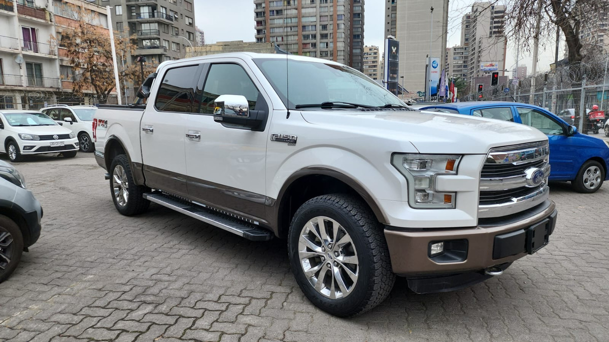 Ford F-150 Lariat Luxury 2017