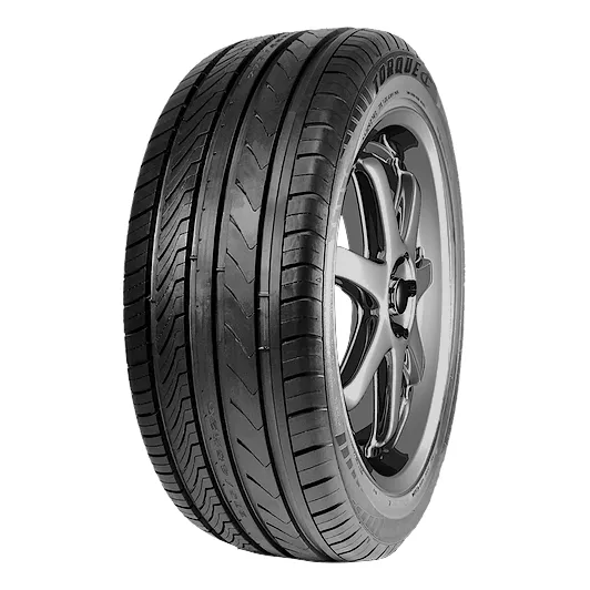 Cubierta 235/60/18 Torque Hp701 Colocada