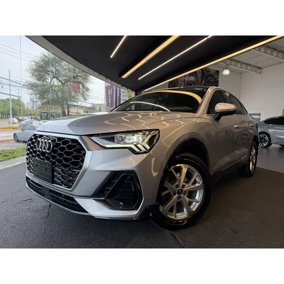 Audi Q3 5p Sportback Select L4/1.4/t Aut