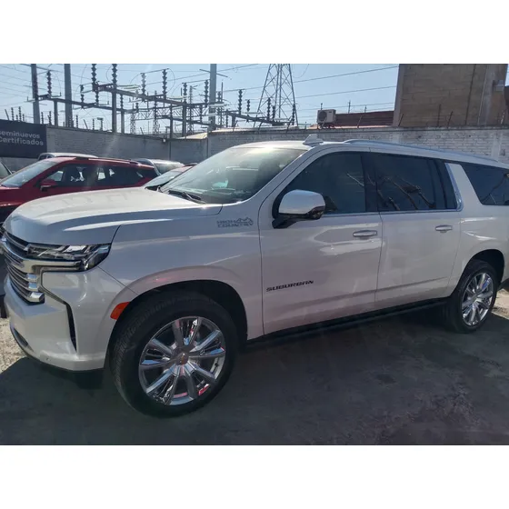 Chevrolet Suburban 5.3 High Country 4x4 At
