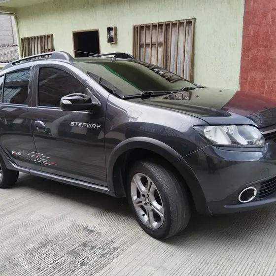 Renault Stepway 2019 1.6 Intense Mecánica