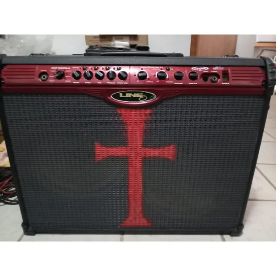 Amplificador Line 6. Spider 212 100-watt 2x12 Stereo Digital