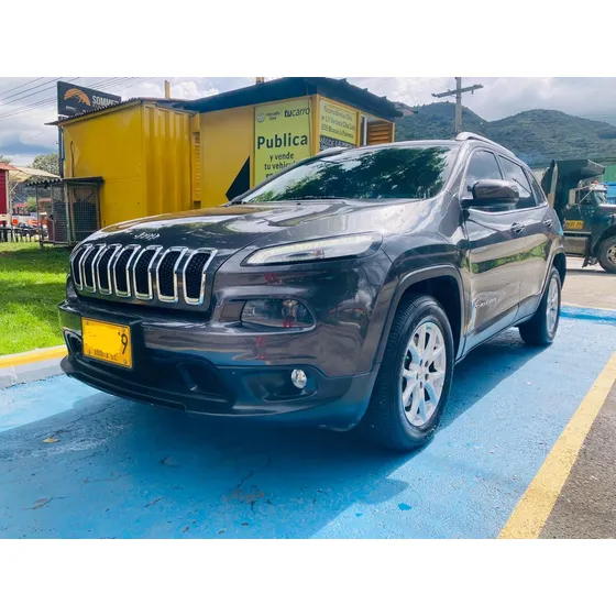 Jeep Cherokee 3.2 Longitude Plus