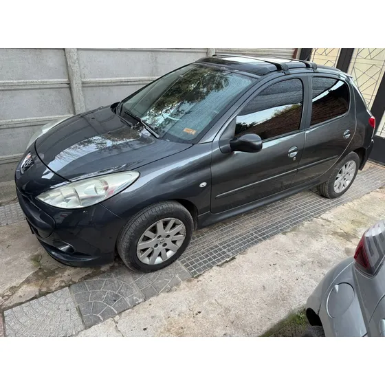 Peugeot 207 1.6 Xt