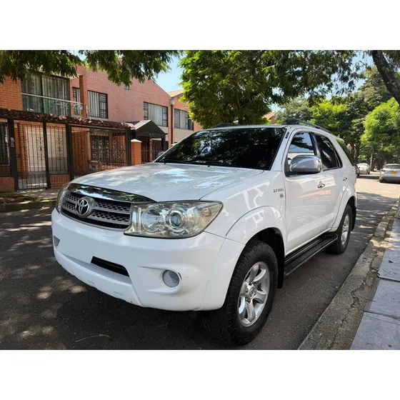 Toyota Fortuner 2.7l 4x4