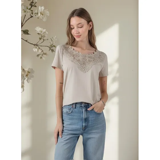 Remera Premium Yuri Bordada Escote V Gu35636 Arizona