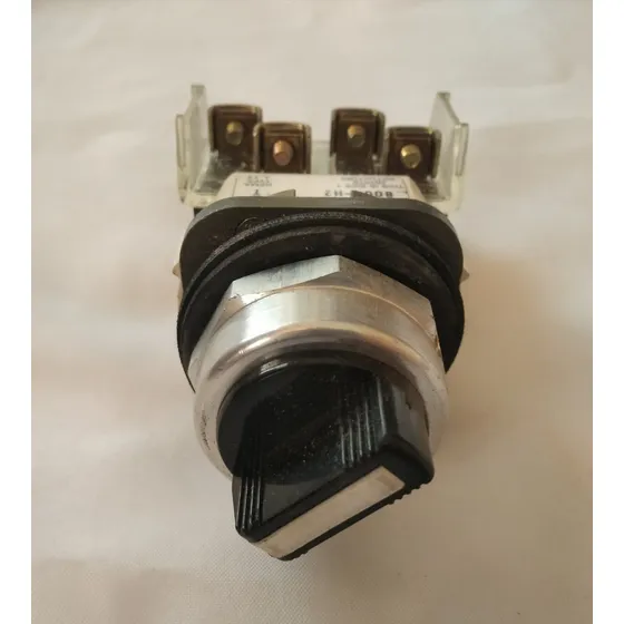 Selector Switch Allen Bradley 800t-2h Nuevo