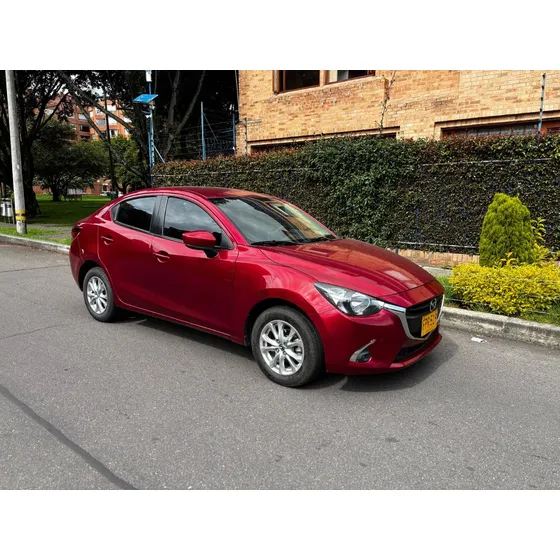 Mazda 2 1.5 Touring Sedan