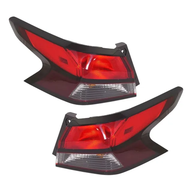 Calavera Exterior Nissan Versa 2020 2021 2022 2023 2024 Par