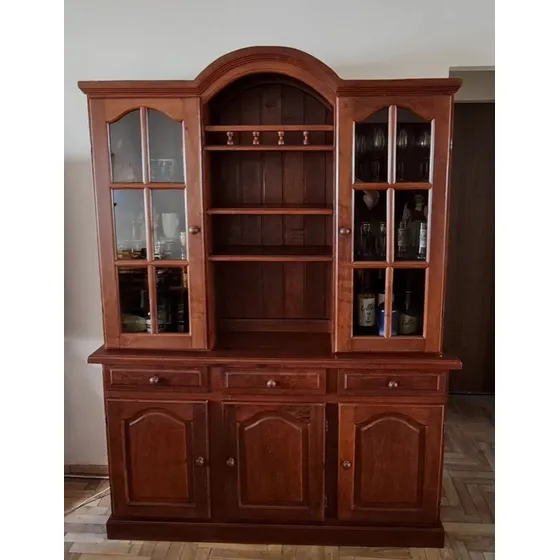 Modular De Algarrobo Con Cristalero Marrón