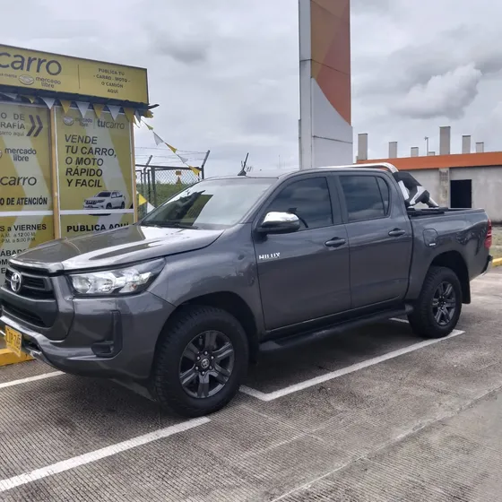 Toyota Hilux 2023 2.4 Diésel 4x4