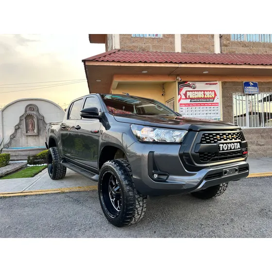 Toyota Hilux 2.7 Cabina Doble Sr Mt