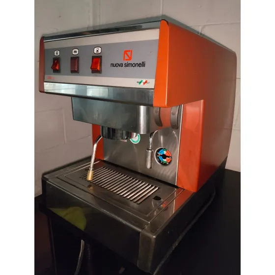 Cafetera Semiautomatica Nuova Simonelli