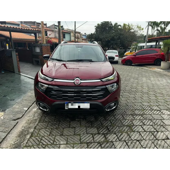 Fiat Toro 2.4 Volcano 16v Flex 4x2 Aut. 4p