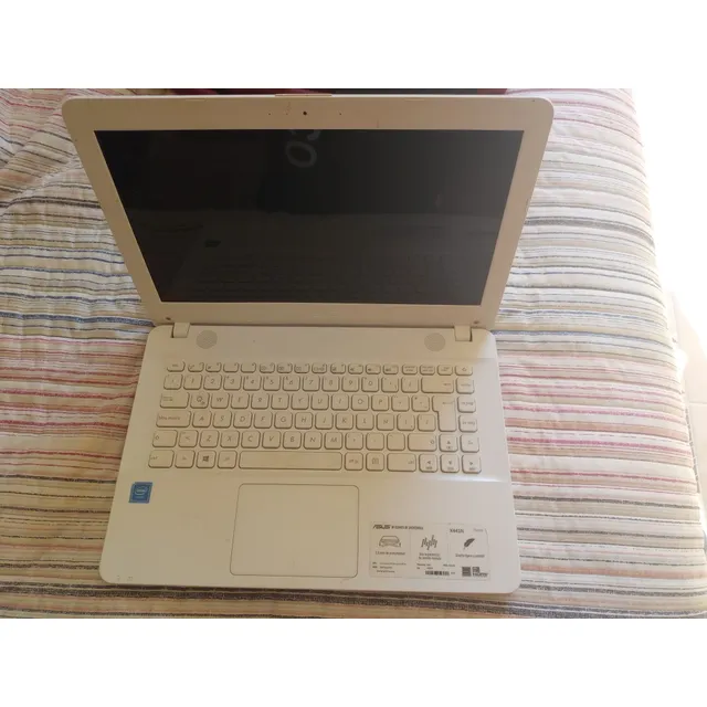 Laptop Asus X441n Con Detalles