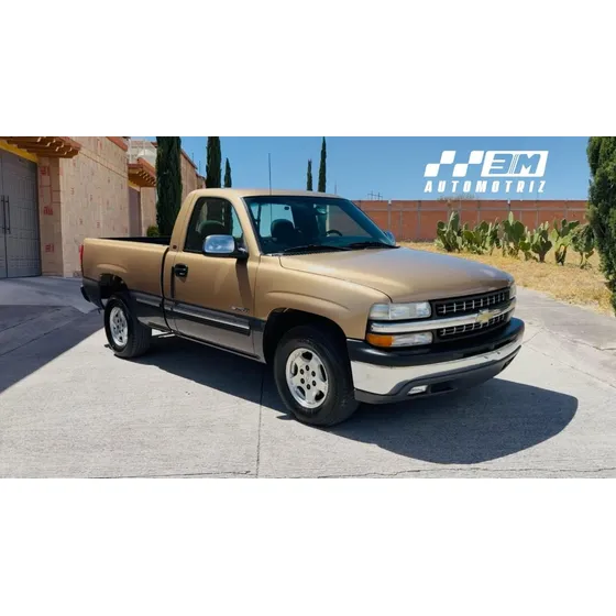 Chevrolet Cheyenne 5.3 2500 Cab Reg K 295hp 4x2 Mt