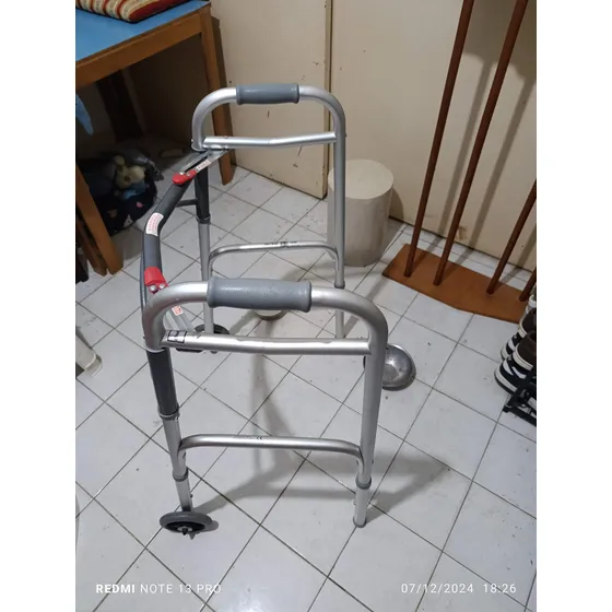 Andadera Con Rueda Para Personas Mayor ( Nuevo )