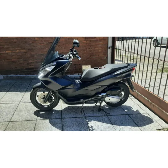 Honda Pcx 150 Año 2018 Impecable Cubiertas Nuevas Solo 3000k
