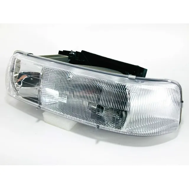 Faro Izquierdo Chevrolet Tahoe Z71 00-05 Depo