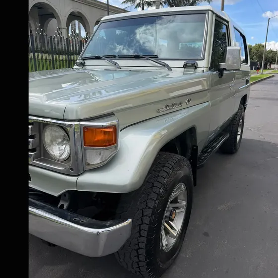 Toyota Land Cruiser 1998 4.5 Fzj75 Macho