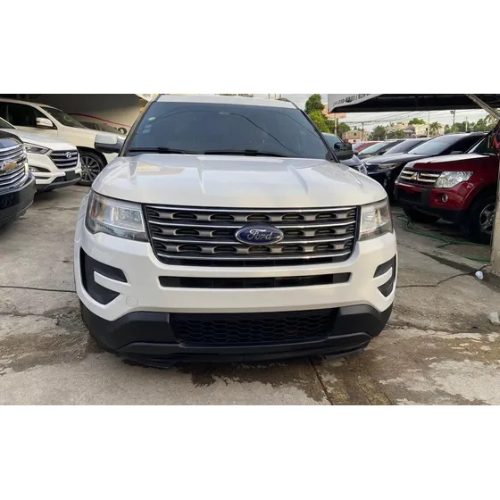 Ford Explorer .