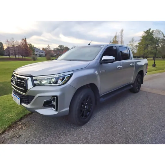 Toyota Hilux Pick-up 2.8 Cd Srx 177cv 4x4 At