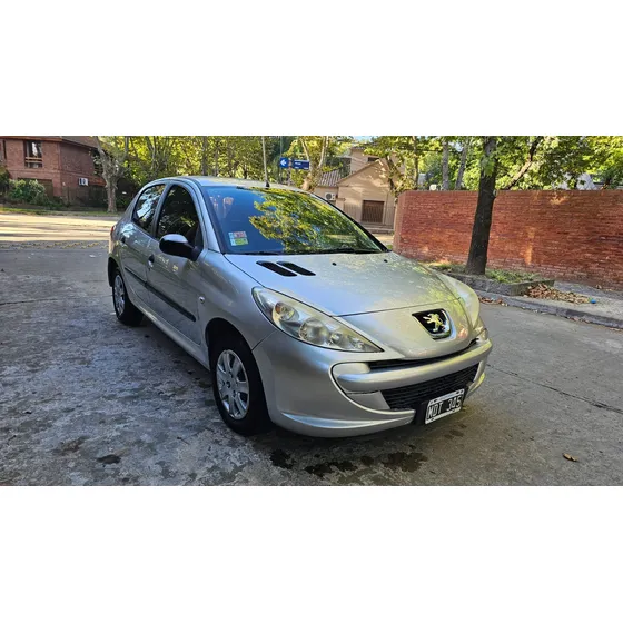Peugeot 207 1.4 Active 75cv