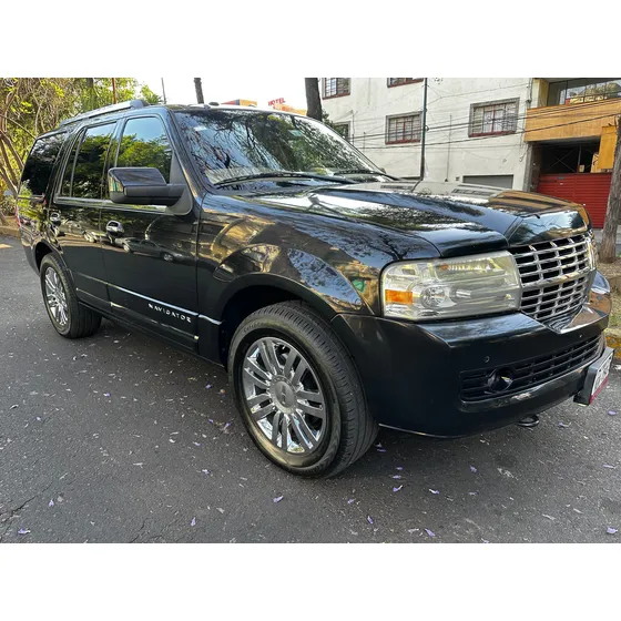 Lincoln Navigator 5.4 L 4x2 Mt