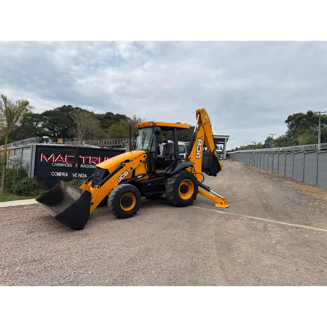 Retroescavadeira Jcb 3cx 4x4 Ano 2015