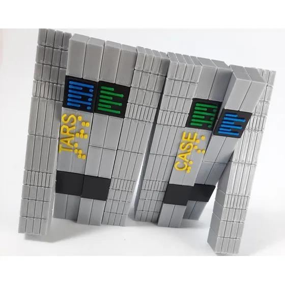 Conjunto Action Figure Tars E Case Filme Interestelar
