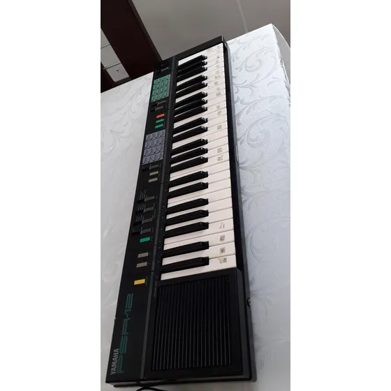 Teclado Portátil Vintage Yamaha Psr-12 (49 Teclas)