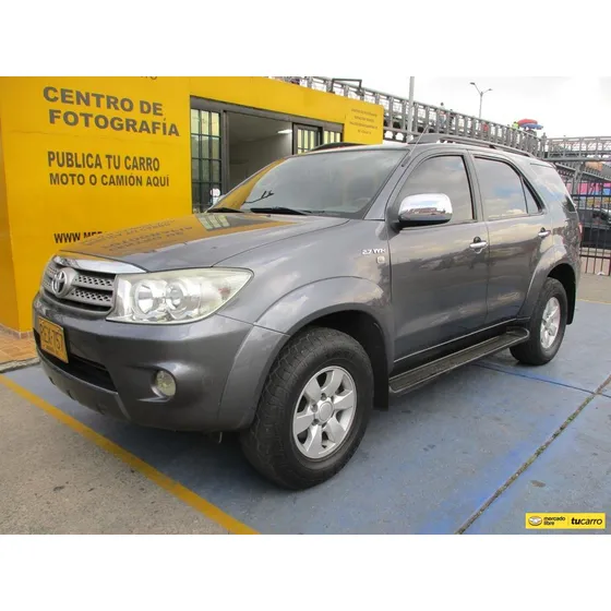 Toyota Fortuner Sr5 4x4 2700cc At Aa