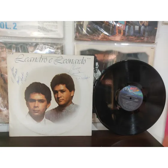 Lp - Leandro E Leonardo - Terra Roxa - 1989 ( Autografado )