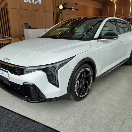 Kia K4 2027 2.0 Gt Line At