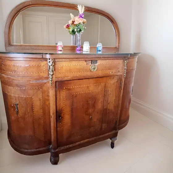 Mueble Buffet Antiguo Y Robusto (muy Firme) Marrón