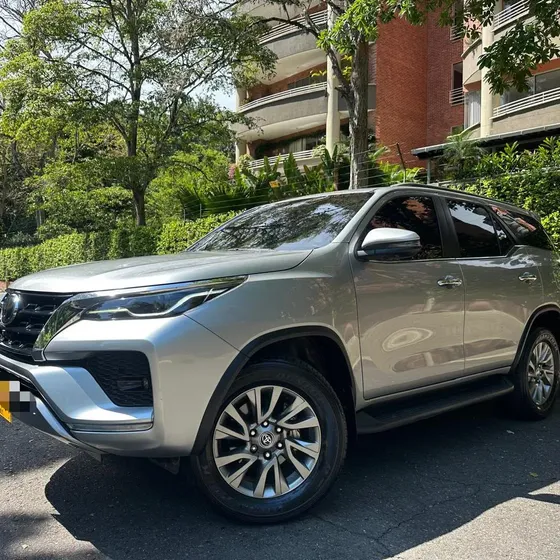 Toyota Fortuner 2023 2.4l