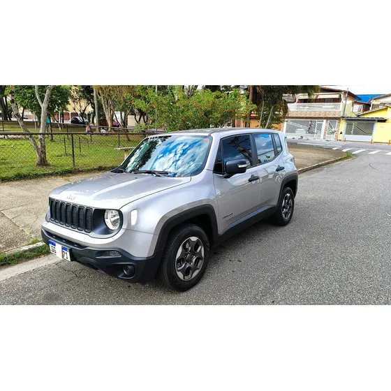 Jeep Renegade 1.8 Flex Aut. 5p