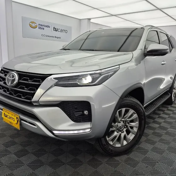 Toyota Fortuner 2024 2.4 Diésel Srv 4x2