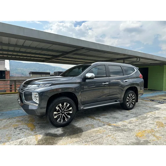 Mitsubishi Montero 3.0 215 Hp