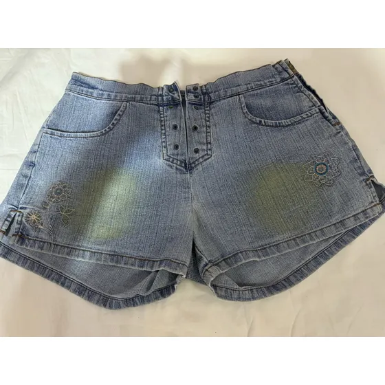 Short Niña Marca Guess Original Talla Xs. Usado.