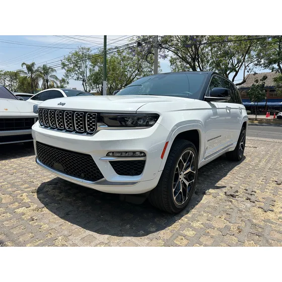 Jeep Grand Cherokee Summit Reserve 4x4