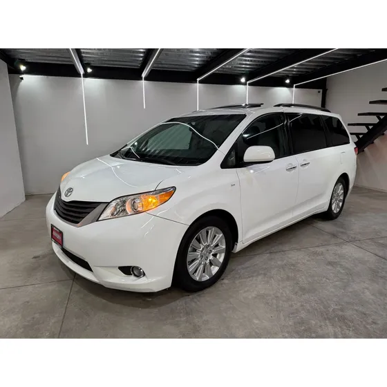Toyota Sienna 3.5 Xle V6/ Qc At