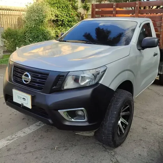 Nissan Frontier 2020 Np300 C/s Gasolina Estacas