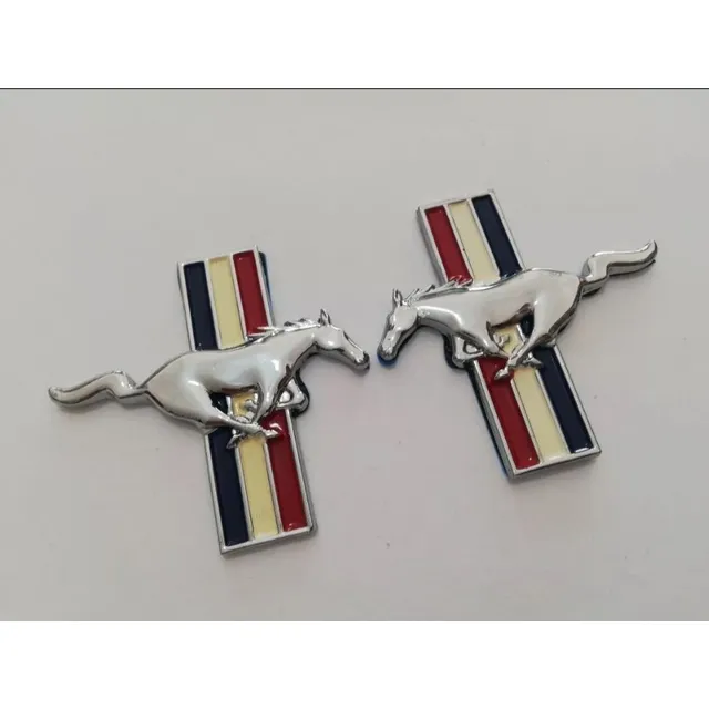Emblema Mustang Caballos Mediano Precio Por Par