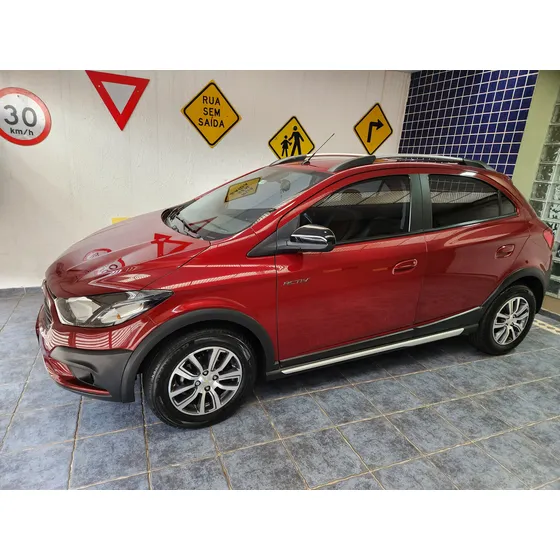 Chevrolet Onix 1.4 Activ Aut. 5p