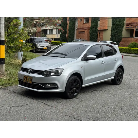 Volkswagen Polo 1.6 Confortline