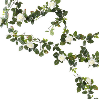 A Guirnalda De Rosas Artificiales A Guirnalda De Rosas Artificiales