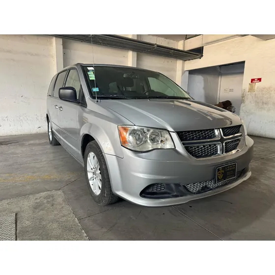 Dodge Grand Caravan 3.7 Sxt At